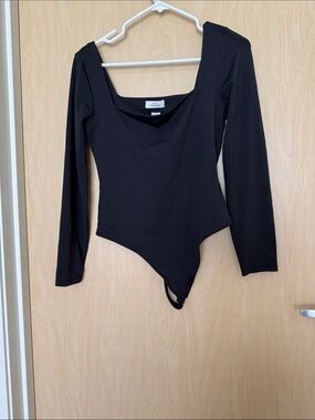 Babaton Black Long-Sleeve Square-Neck Bodysuit